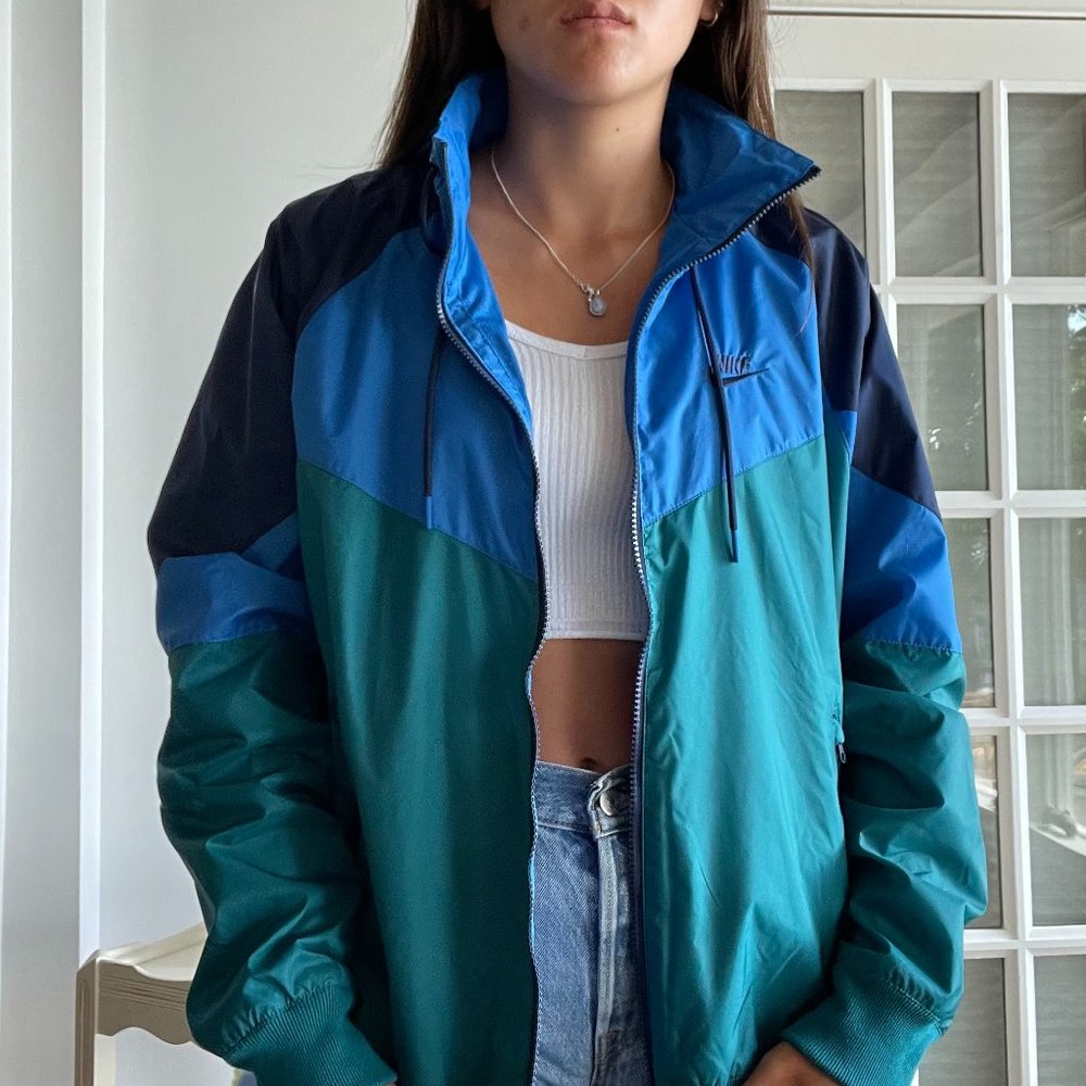 NEW Nike Windbreaker